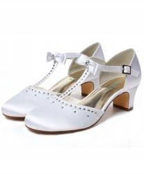 Celebrita Elsőáldozási cipő cirkónia kövekkel 32, 33, 34, 35, 36, 37, 38-as méretben