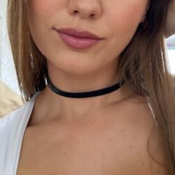  Nyakba akasztható choker fekete vékony valódi bőr glamour nyaklánc arany 8mm