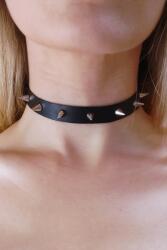  Tüskés nyakörv Bőr fekete szegecsekkel