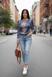  Divatos finoman bordázott ocelot mintás vállán ráncolt felső (404212)