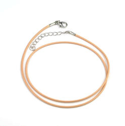  Műbőr nyaklánc kapoccsal - bézs - pepita