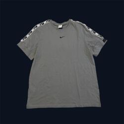 Nike Repeat Férfi Póló "Szürke" [ XL ] (HQ1205-065)