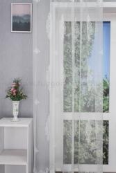 FüggönyFutár Webáruház Barokk mintás, tört fehér bordűrös jacquard függöny, egyedi méretre, készre varrjuk