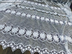 fuggonyoutlet Méterárú, Csipkés Függöny, fehér, 280 Magas (Szölölevel 3D)