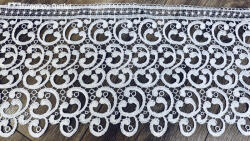 fuggonyoutlet Méteráru, csiga Csipke fehér, 28 cm