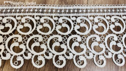 fuggonyoutlet Méteráru, csiga Csipke krém 18 cm