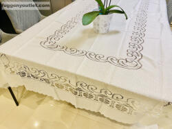 fuggonyoutlet Asztalterítő, Zsakard, krém, Csipke Jellegű Széllel, 160x220