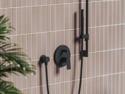 RAVAK Plan falba süllyesztett csaptelep, kétutas, belső egységgel PN 062.20BLM. O2, matt fekete - szerelvenycenter