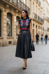 Norafashion Nagyon csinos fekete műbőr maxiszoknya (319129)