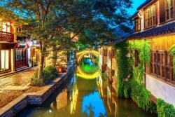  Öntapadó és mosható falfestmény City13, 350 x 200 cm