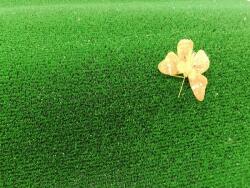 Látvány Textil Kft Kültéri rövid szálas maradék műfű zöld 50x400cm