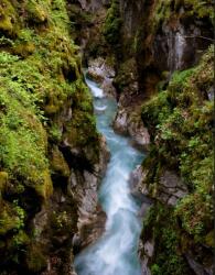 MÉDIA fali tapéta, öntapadó és lemosható, folyó a sziklák között, 135 x 225 cm