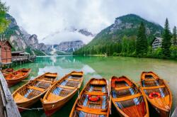  Média öntapadó és mosható fali tapéta, Natura158 hajók a tavon, 270 x 200 cm