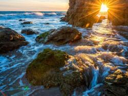  Media Napkelte Öntapadó és mosható fali tapéta, sziklákkal, tengerrel, 220 x 135 cm