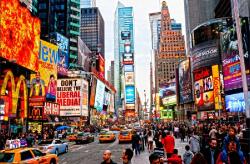  Öntapadó és mosható falfestmény Day in Time Square, 300 x 200 cm