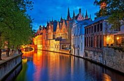  Öntapadó és mosható fotótapéta Walking through Bruges, 300 x 200 cm