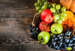  Média Kompozíció 19 Öntapadó és mosható fali tapéta, 220 x 135 cm