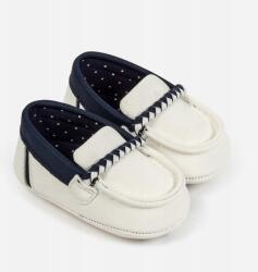 Mayoral 9275 keresztelő papucs fiúknak [Méret 16]