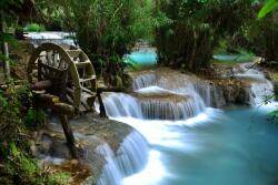  Matrica tapéta Cascada55 Vízesés malommal a folyón, 200 x 150 cm