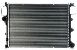 MAHLE Chladič motora MAHLE CR 860 000P (CR 860 000P)