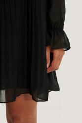 NA-KD X0D301 Na-kd Chiffon Ruha Fodros Hosszú Ujjú Fekete S