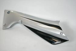 Kymco Activ bal oldali ezüst burkolat Kymco Vázak, idomok, kiegészítők Idomok, burkolat elemek