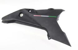 Benelli 65601V02001Z Bal oldali burkolat Benelli Vázak, idomok, kiegészítők Idomok, burkolat elemek