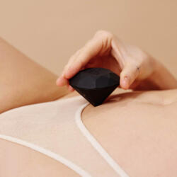 Bijoux Indiscrets Nonfiguratív vibrátor, Bijoux Indiscrets, Twenty One Vibrating Diamond Limited Edition, 6-10 cm, átmérő 4, 5-4, 9 cm, matt fekete, vízálló, akkumulátoros, ABS, 7 mód, 3 intenzitás