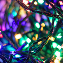 Somogyi Elektronic LED248M LED fényfüzér, 240db színes LED, 23, 9m hosszúságú, 8 program időzítővel, zöld vezeték, adapteres tápellátás, kül- és beltéri kivitel (LED248M) - decorit