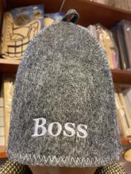 Sauna Cool Szürke filc szaunasapka Boss felirattal