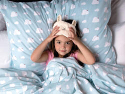 PovlečemeVás Pamut lepedők 140x200 + 70x90 cm - Szerető felhők (PV-000005)