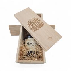 Hennessy Pachet Cadou Cutie Lemn Personalizata Coniac Hennessy VS 40%, 0.7l