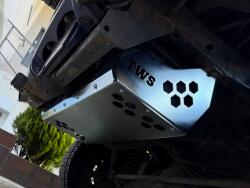  Üzemanyagtartály védőburkolat Grand Vitara I 98-05 1.6/2.0/2.5v6/2.0hdi/2.7v6