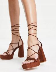 Stradivarius Barna Velúr Szandál (39) (545434)