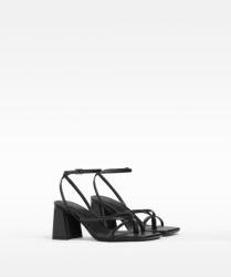 Bershka Fekete Magassarkú Szandál (41) (547126)
