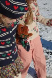 Konges Sløjd Детска жилетка с въ; на Konges Sløjd BELOU KNIT CARDIGAN (KS104225.PreSpring)