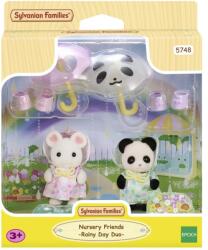 EPOCH Sylvanian Families, Plimbare cu umbrele, set de figurine, 5748 Figurina