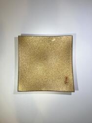  Négyzet alakú, arany színű üvegtál - 15 cm