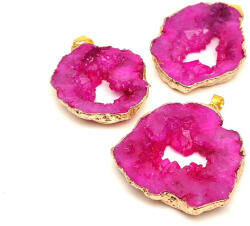 R. M. ékszer Gyengédség rózsaszín geoda kvarc medál arany színű bevonattal 30-45mm (022427)