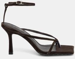 Answear. LAB velúr szandál Unscripted kollekció - barna Női 39