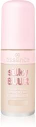 essence silky BLUR Természetes fedésű hidratáló make-up matt hatásért árnyalat 50 30 ml