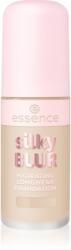 essence silky BLUR Természetes fedésű hidratáló make-up matt hatásért árnyalat 110 30 ml