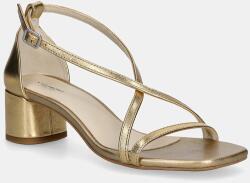 Vagabond Shoemakers bőr szandál PIPER - arany Női 37