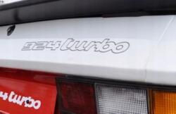 Porsche 924 Turbo felirat, matrica a hátsó részre, ezüst színű