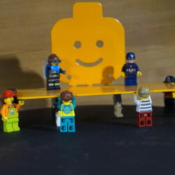 Lego head fali polc