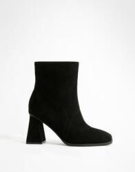 Boohoo Fekete Klasszikus Magassarkú Cipő Öko Velúr Bokacsizma Boohoo 40 (GZZ73896)
