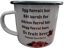  Egy forralt-fém fehér bögre