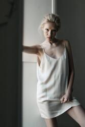 MUUV MUUV. ruha FEU - bézs L - answear - 28 290 Ft