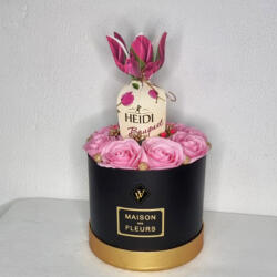 Aranjamente florale - Cadou Pretty Gift cutie rotunda silver cu trandafiri de sapun si praline Heidi Bouquet Aranjament floral