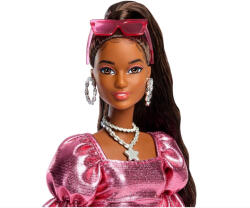 Mattel Barbie Deluxe Style modell baba (#1)